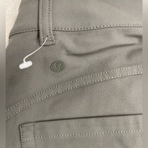 Lululemon 7/8 Length Women's Pants In 27 With 5 Pkt Wide Leg *L Utilitech